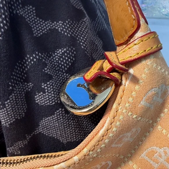 Dooney and Burke EUC. salmon color, canvas, swing style bag, key fob,storage - Picture 14 of 14